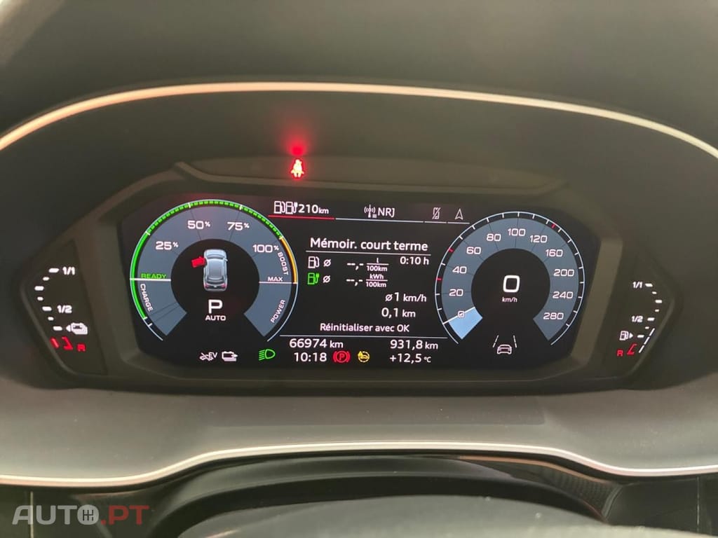 Audi Q3 45 TFSIe S line S tronic