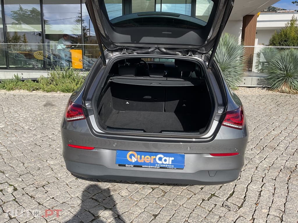 Mercedes-Benz CLA 180 d Shooting Brake Business Solutions