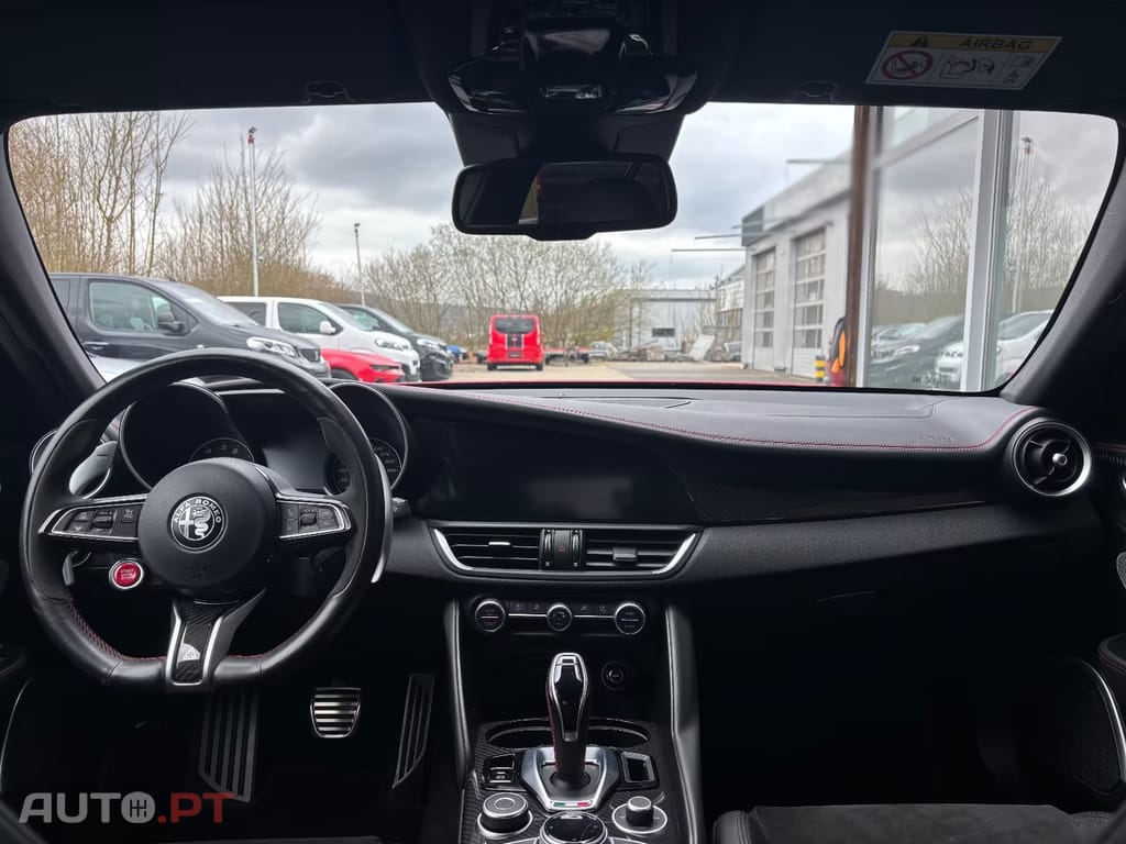 Alfa Romeo Giulia 2.9 Bi-Turbo Quadrifoglio AT8