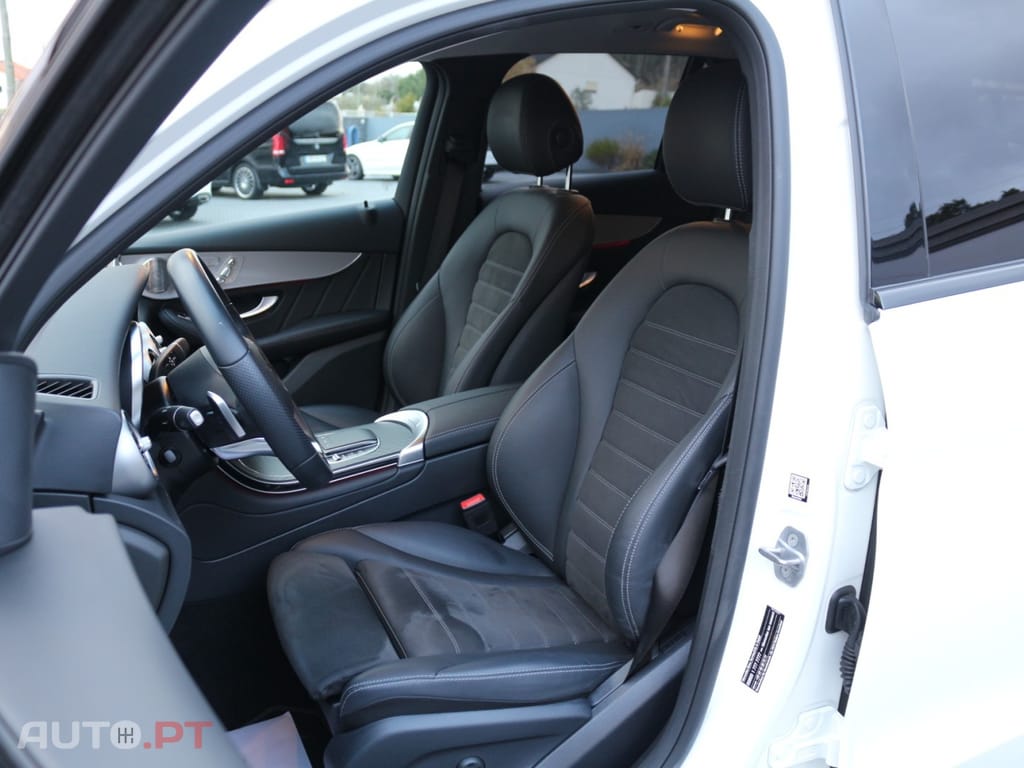 Mercedes-Benz GLC 300 de 4-Matic AMG Pack Night