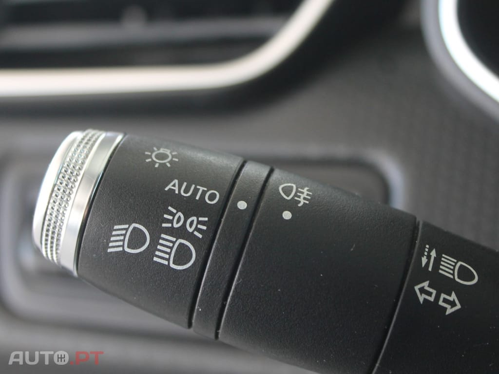 Renault Clio TCe 100 BUSINESS EDITION
