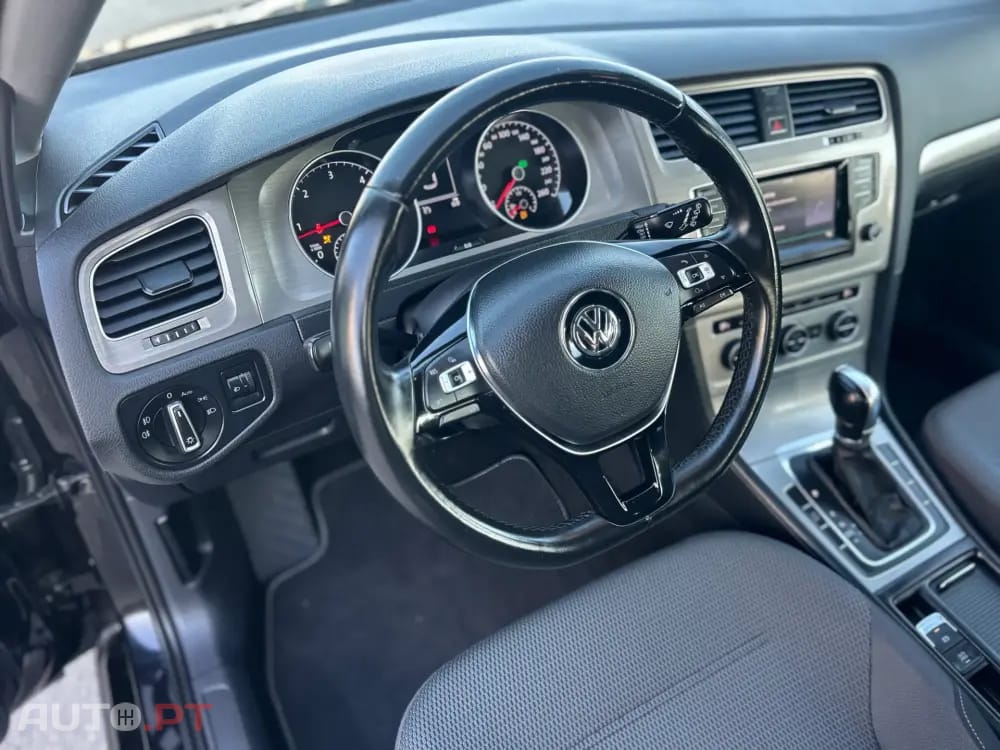Volkswagen Golf 1.6 TDi Trendline DSG