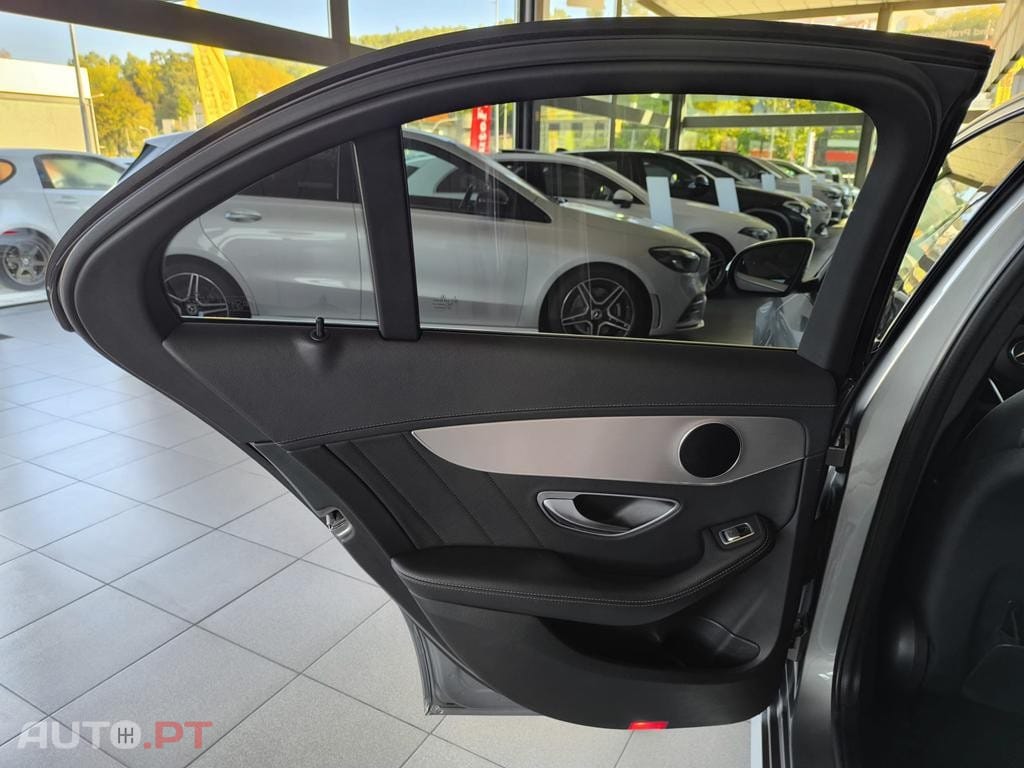 Mercedes-Benz C 300 BlueTEC Hybrid AMG Line