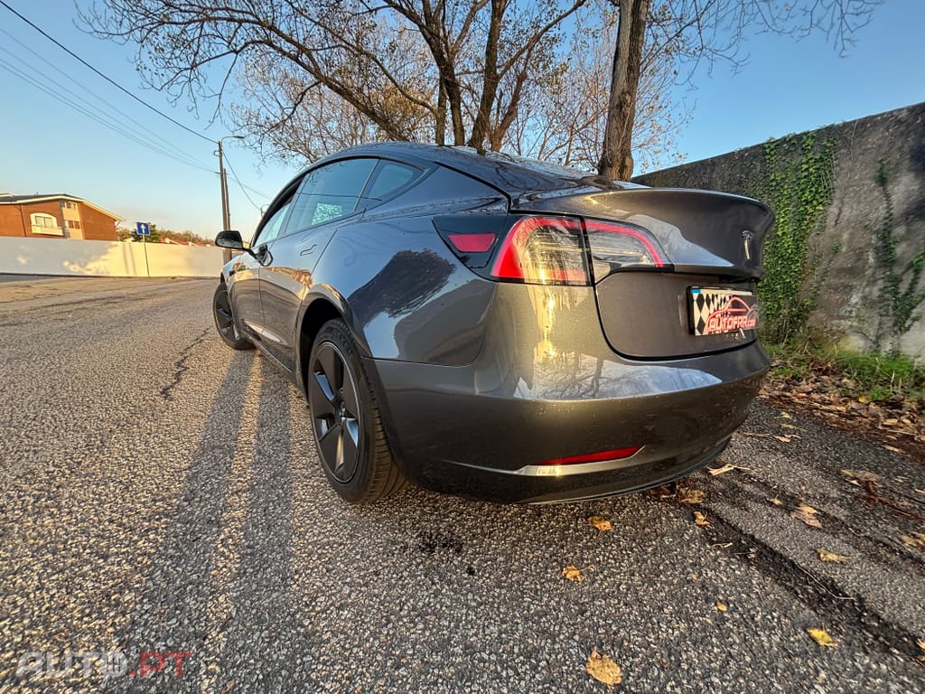 Tesla Model 3 Long Range Tração Traseira
