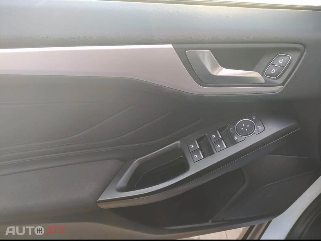 Ford Focus SW 1.5 TDCI EcoBlue Business-2020
