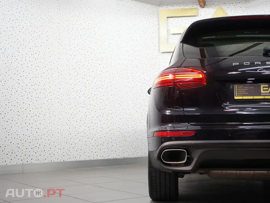 Porsche Cayenne 3.0 V6
