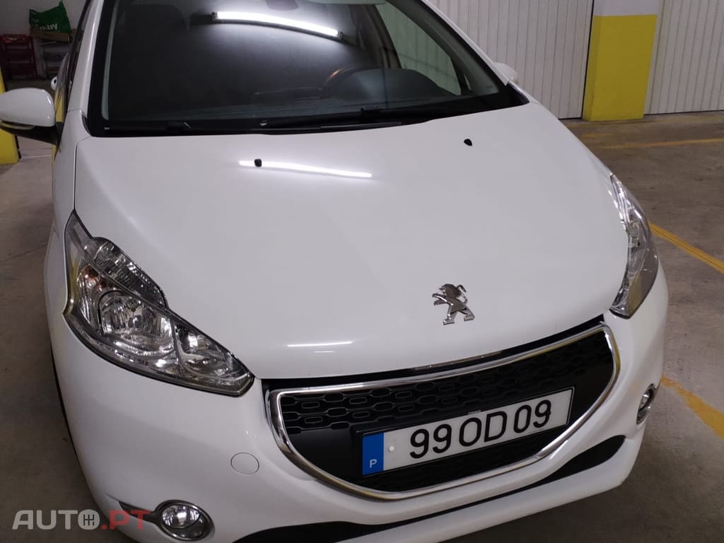 Peugeot 208 ALURRE