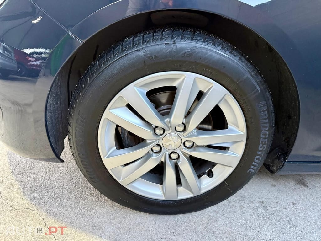 Peugeot 308 Peugeot 308 1.2 e-THP Style