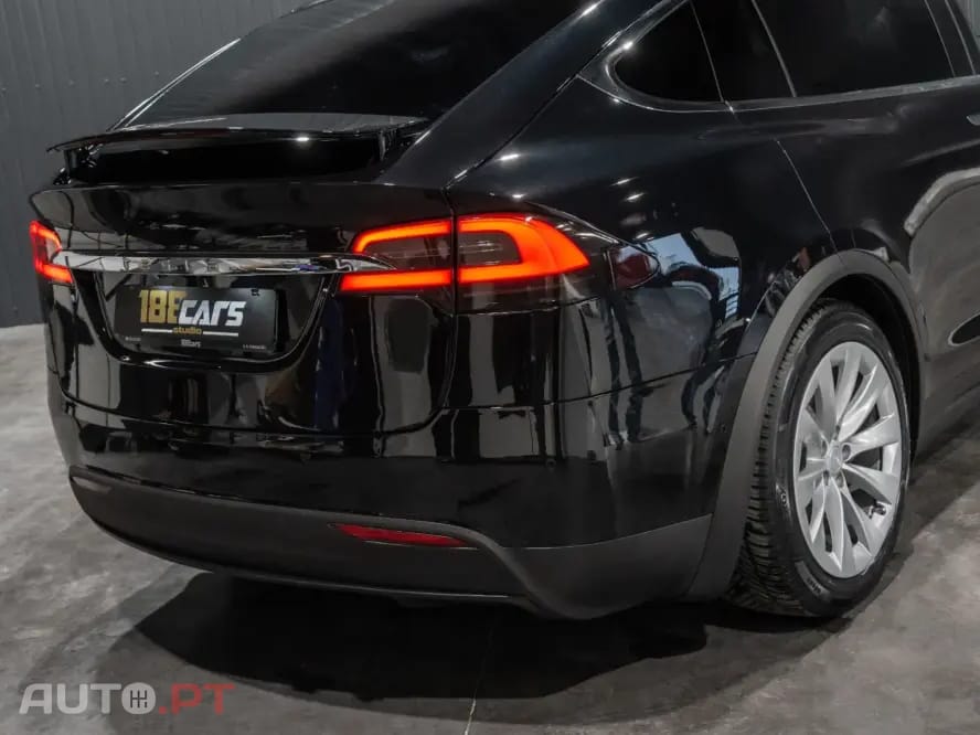 Tesla Model X 100D