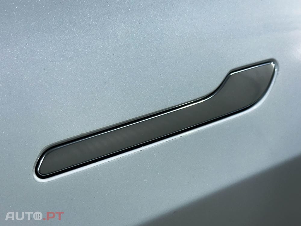 Tesla Model 3 Long-Range Dual Motor AWD
