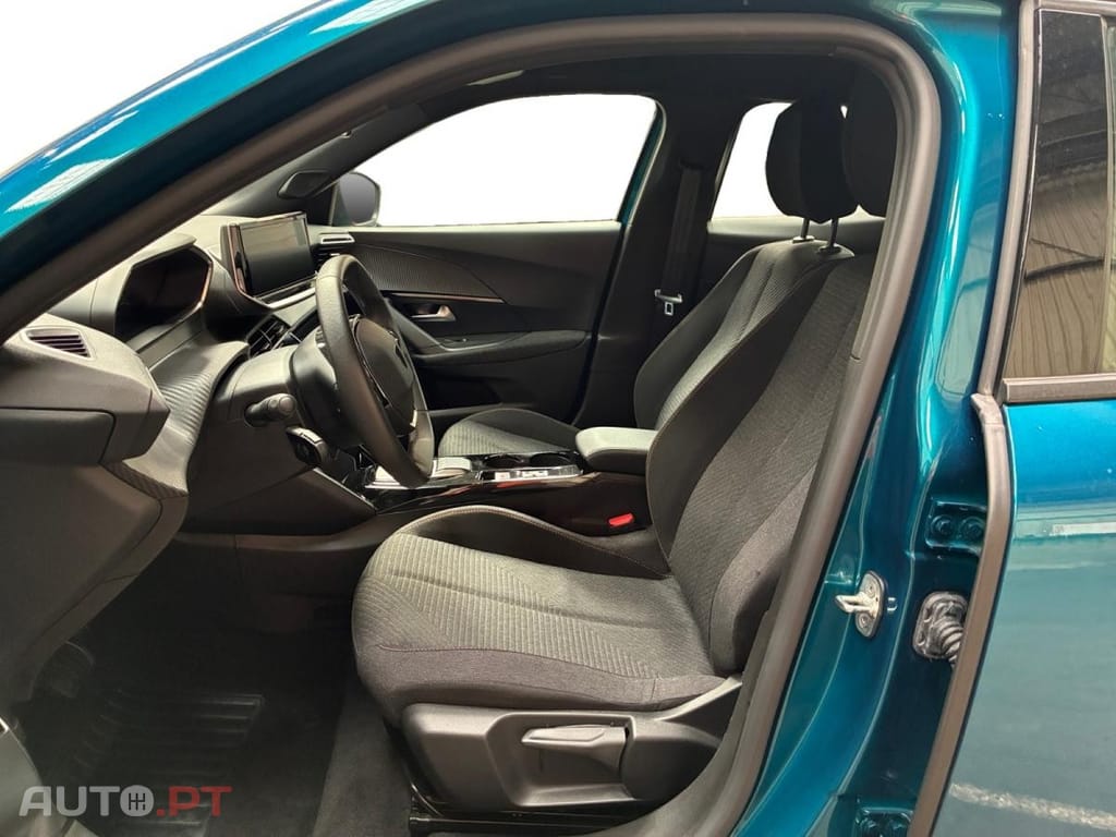 Peugeot E-2008 54 kWh Style