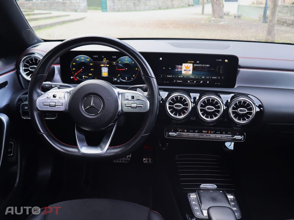 Mercedes-Benz CLA 180 d Shooting Brake AMG Premium Plus