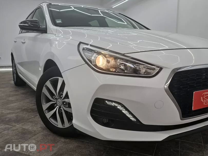 Hyundai i30 1.0 T-GDi Comfort+Navi — fotografia 30