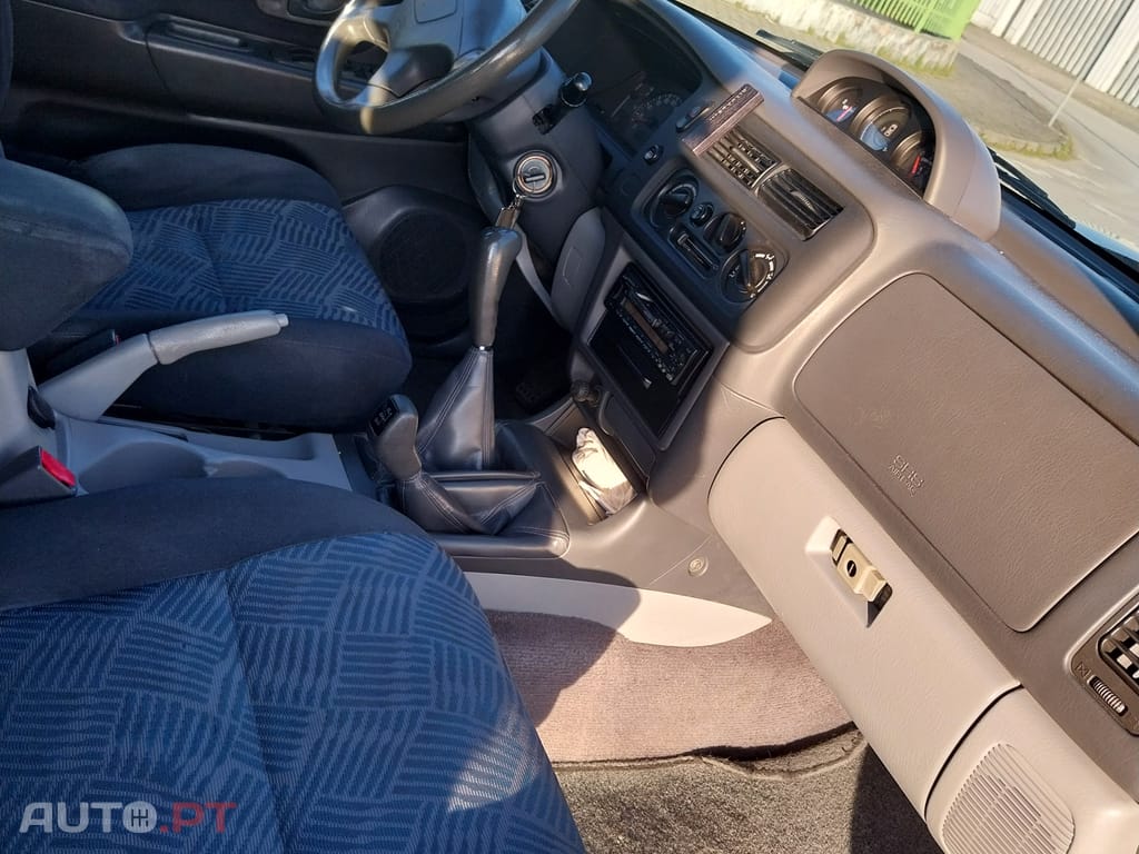 Mitsubishi Pajero Sport 2.5 TD GLS