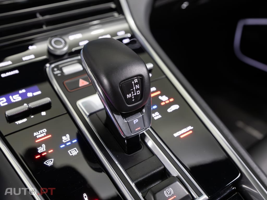 Porsche Panamera 4 E-Hybrid Platinum Edition PDLS