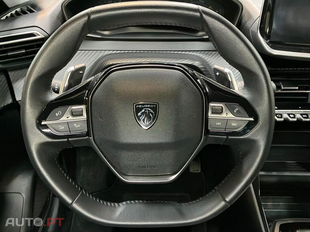 Peugeot 208 1.2 Hybrid Allure e-DCS6