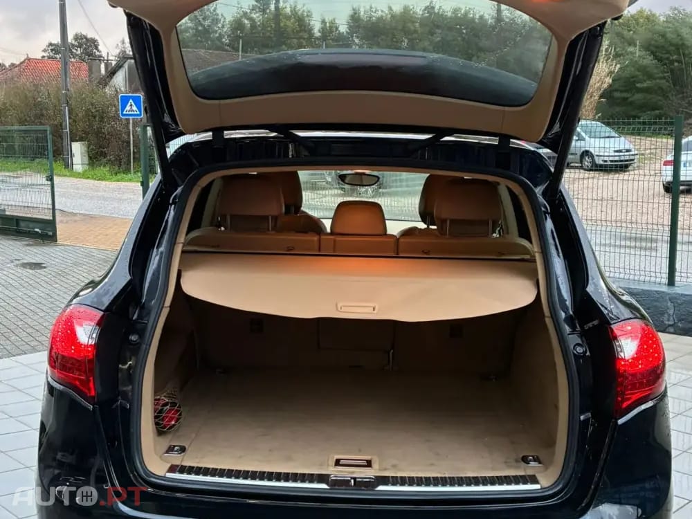 Porsche Cayenne II Platinium Edition