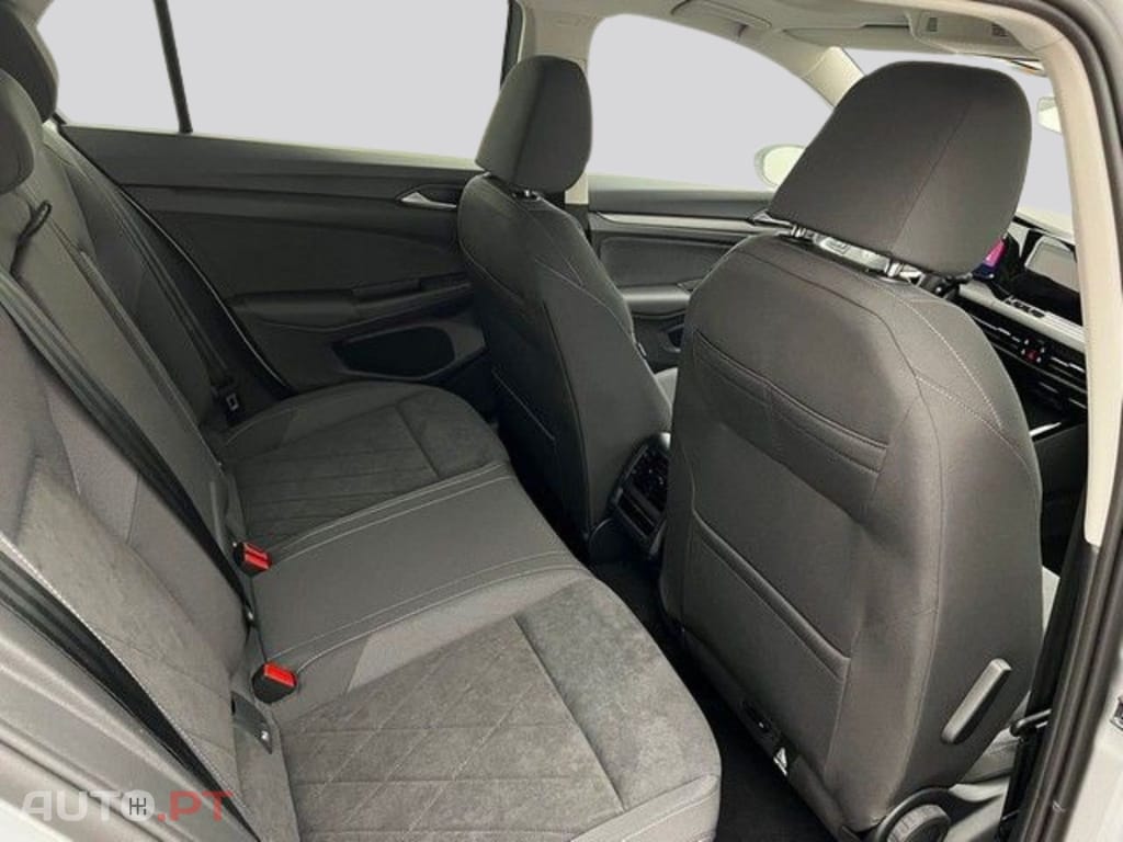 Volkswagen Golf I.V.A DEDUTIVEL 1.4 eHybrid DSG Style  