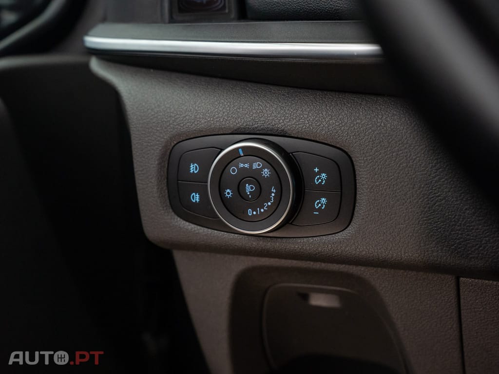 Ford Tourneo 1.0 EcoBoost Titanium PHEV