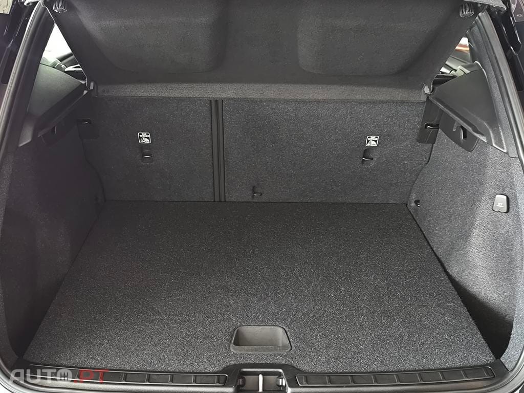 Volvo XC40 1.5 T2 Momentum