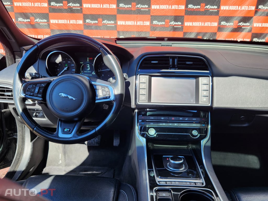 Jaguar XE 2.0 D R-Sport Aut.