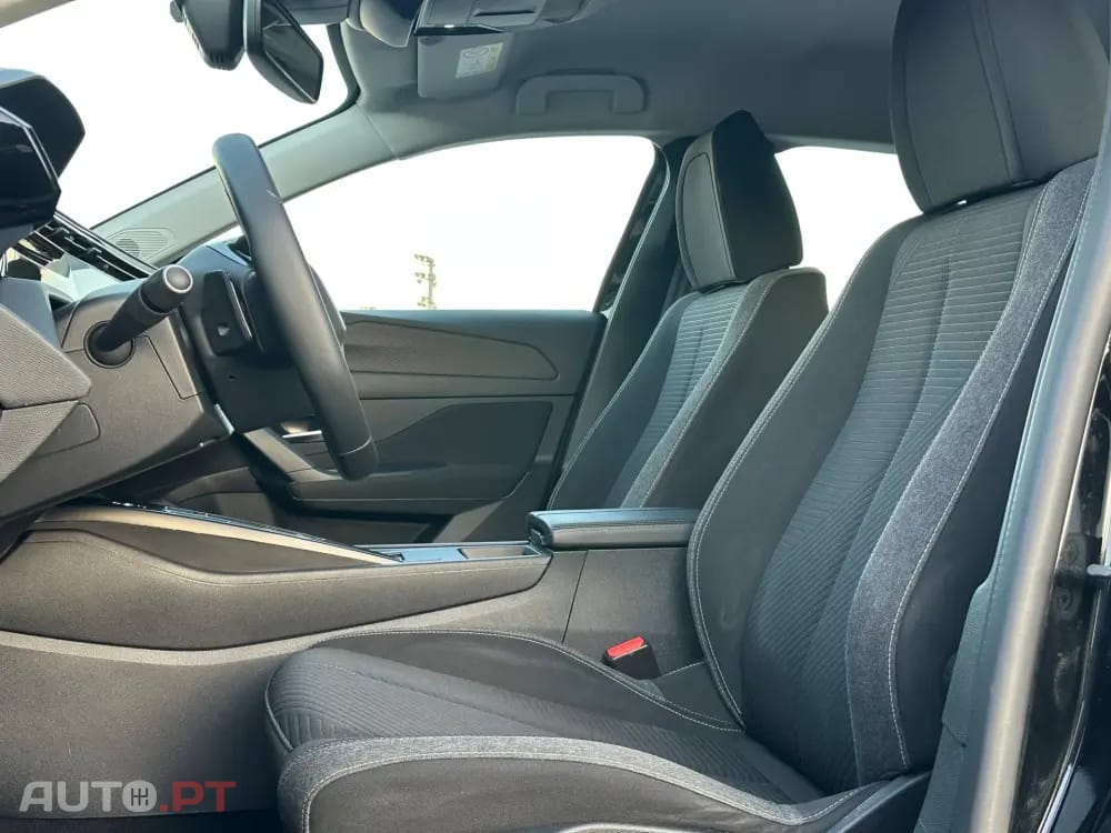 Peugeot 308 1.2 PureTech Allure EAT8