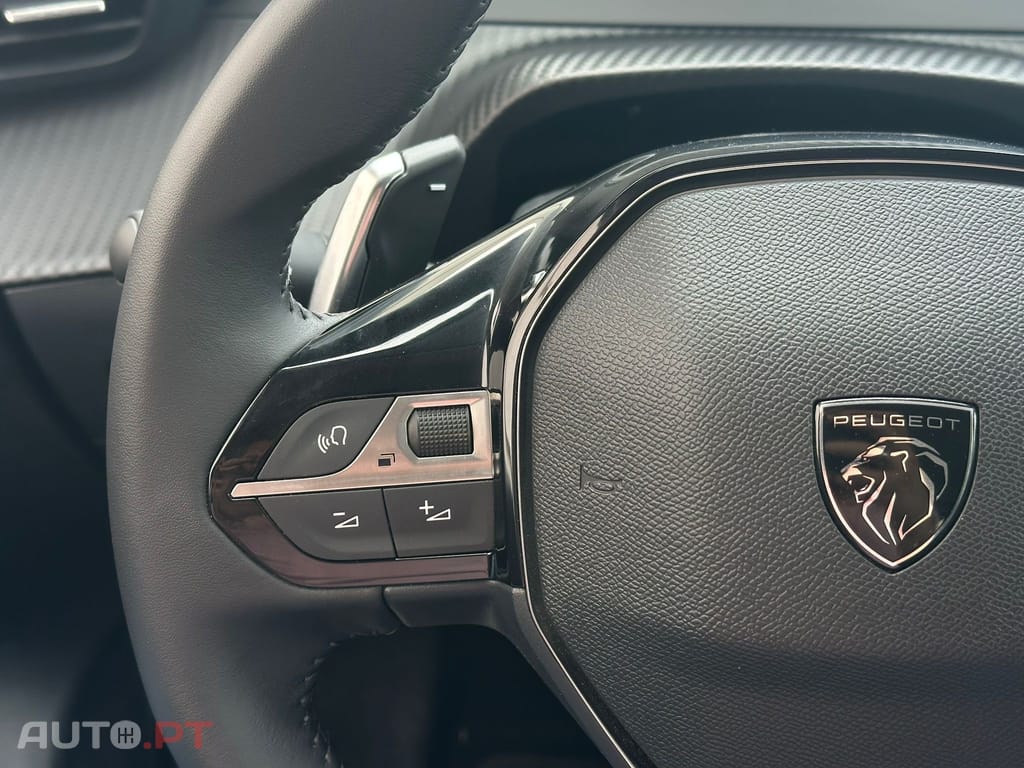 Peugeot 208 1.2 Hybrid Allure e-DCS6
