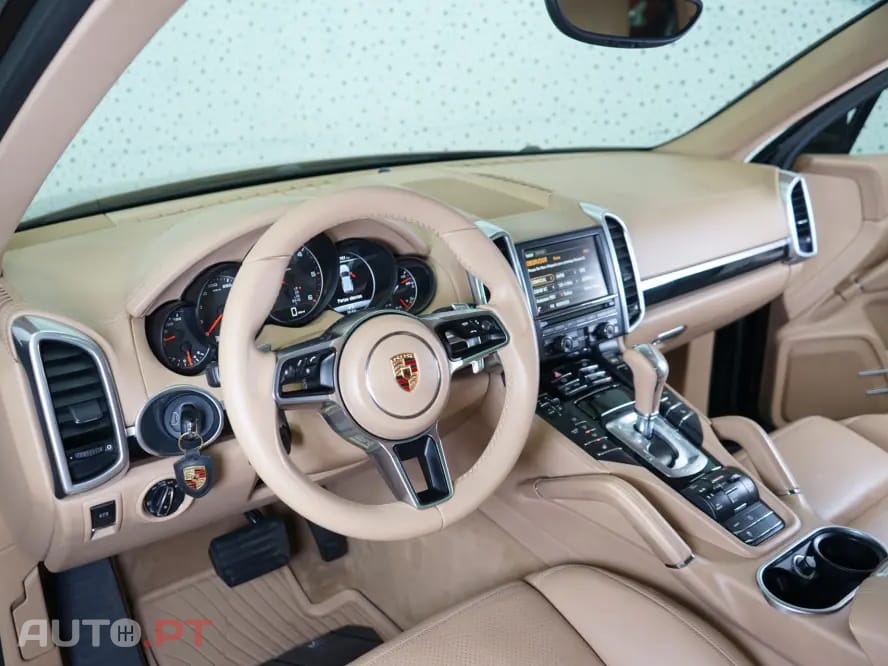 Porsche Cayenne 3.0 V6