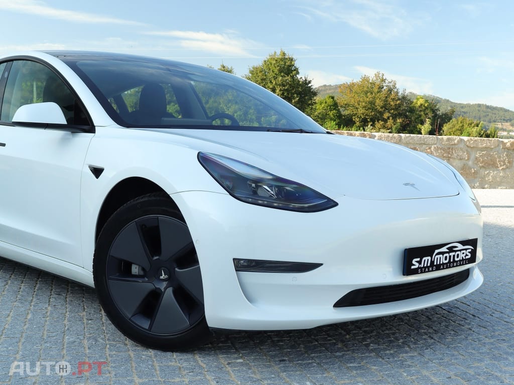 Tesla Model 3 Long-Range Dual Motor AWD