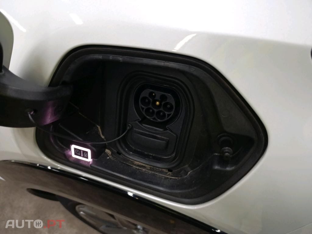 Peugeot E-208 50 kWh Allure