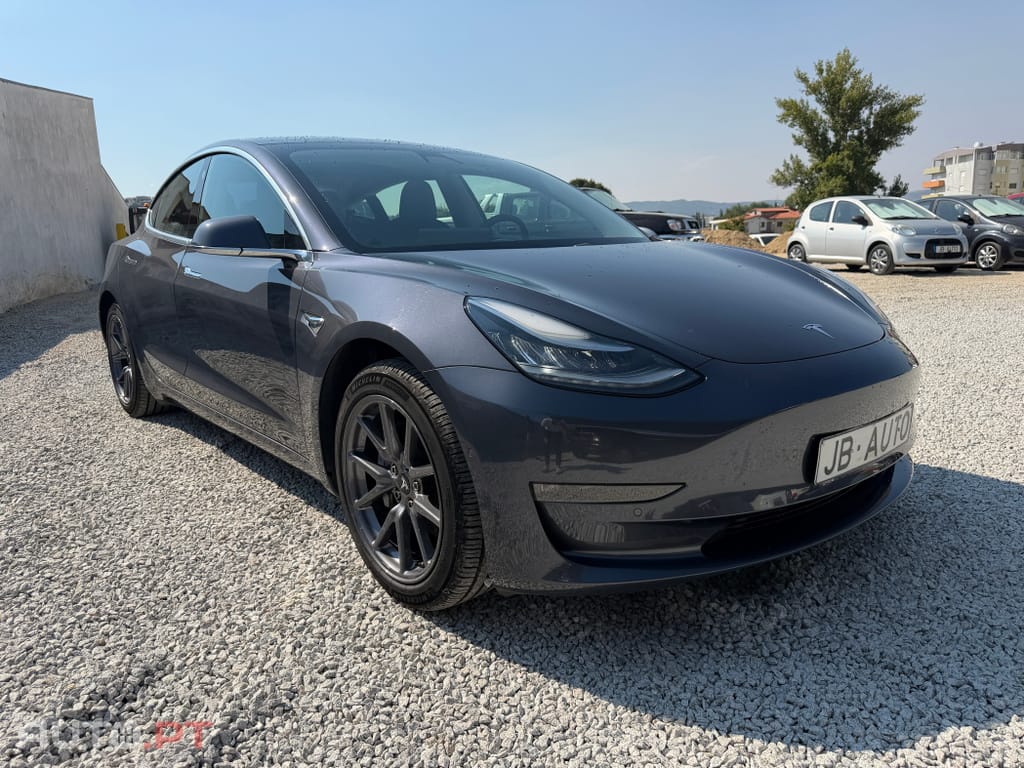 Tesla Model 3 Outro