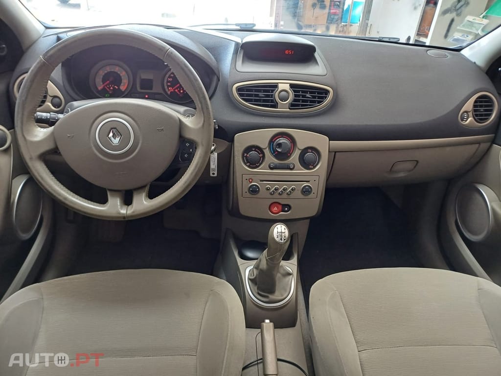 Renault Clio 1.2 16V Confort Privilège