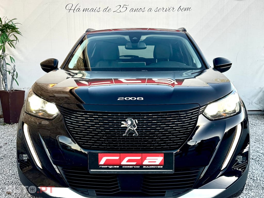 Peugeot E-2008 50 kWh Allure Pack - IVA Dedutivel !!!