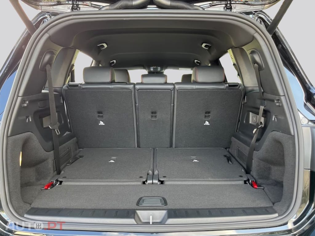 Mercedes-Benz EQB 300 4M AMG I.V.A DEDUTIVEL