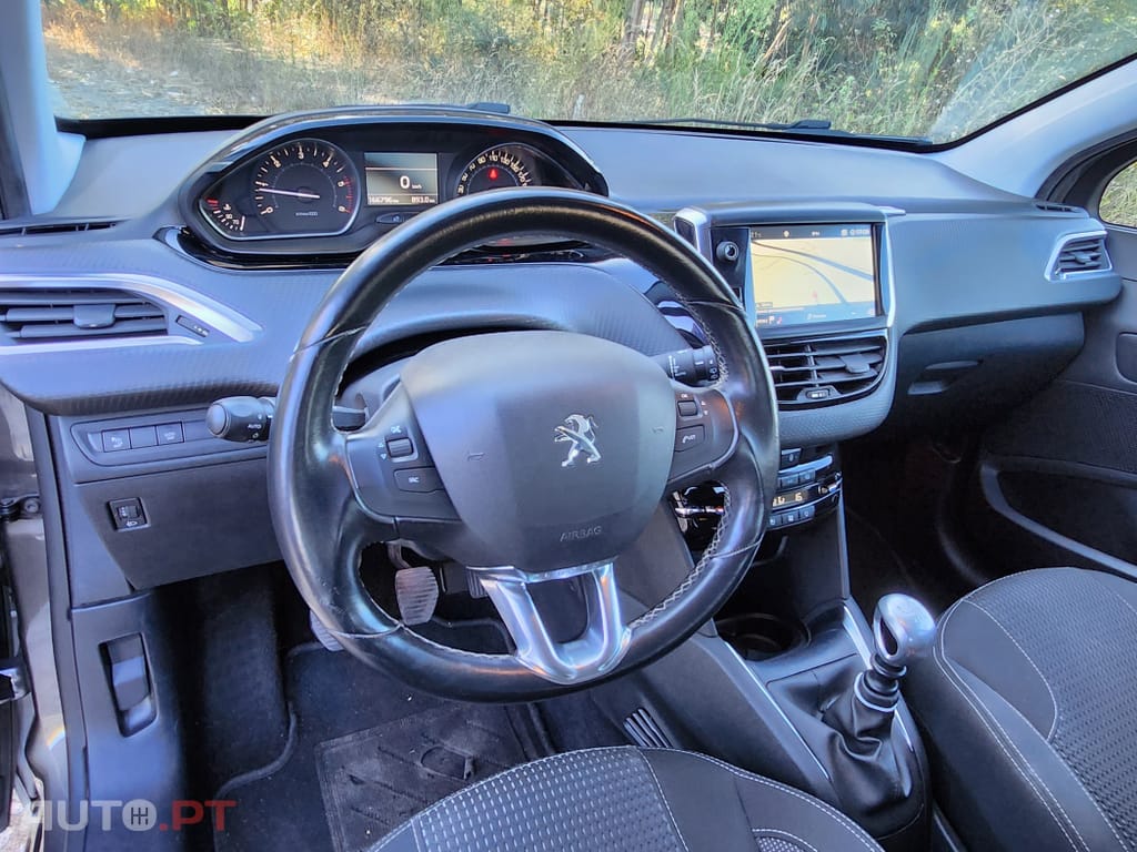 Peugeot 208 1.5 BlueHDi Allure