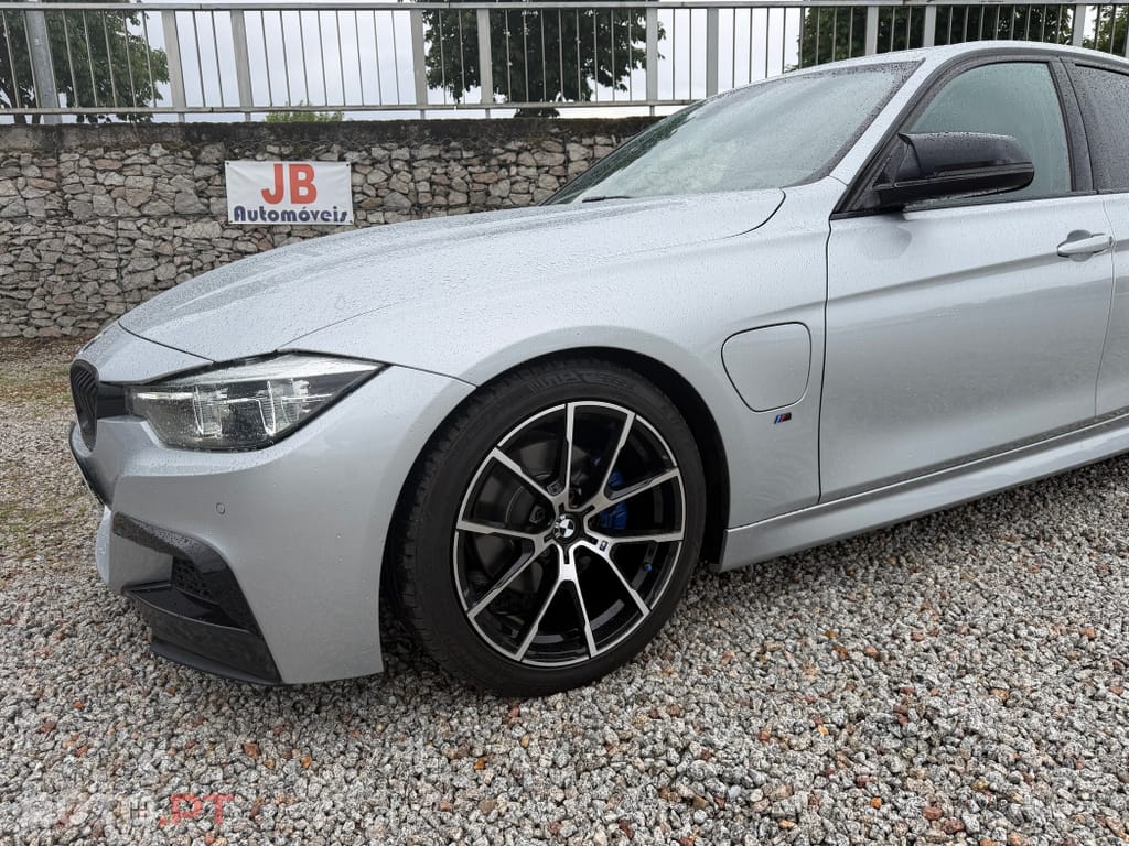 BMW 330 e iPerformance Pack M