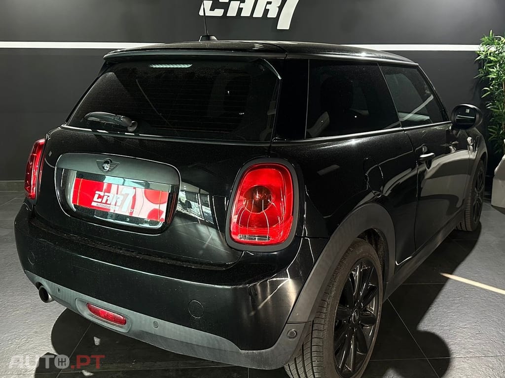 MINI Cooper One Blackyard