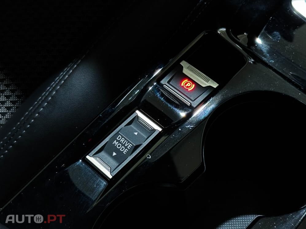 Peugeot E-2008 50 kWh GT