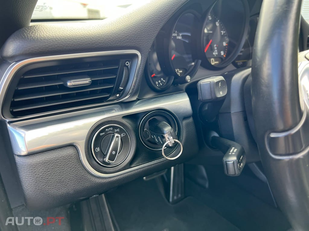 Porsche 911 Carrera 2 PDK