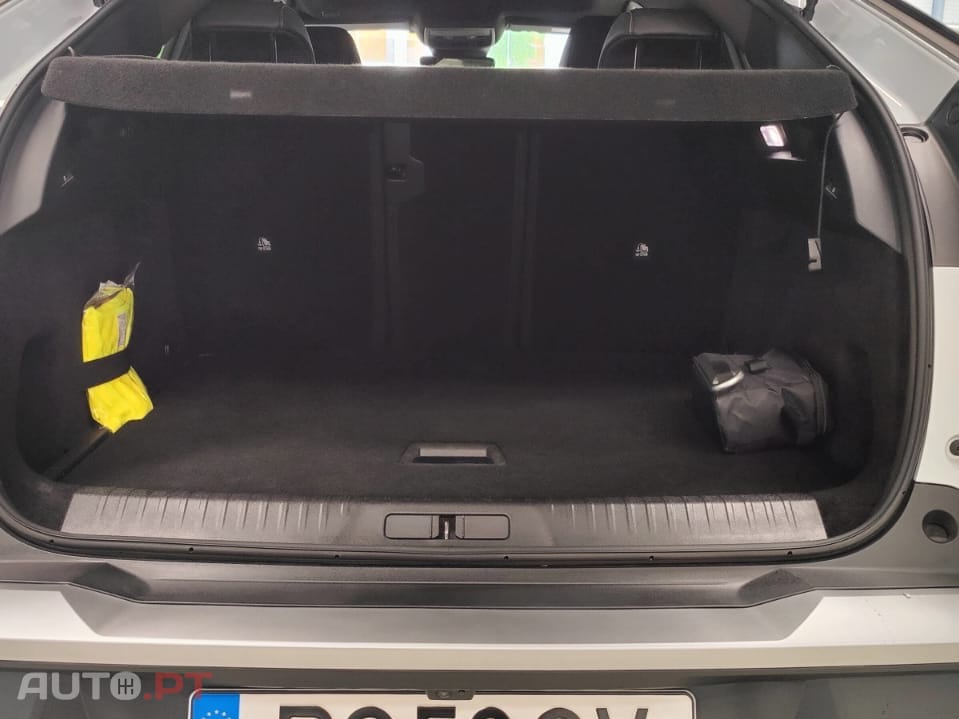 Peugeot 3008 1.2 Hybrid Allure e-DCS6