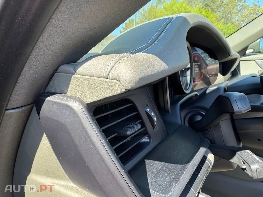 Porsche 911 Targa 4 GTS PDK