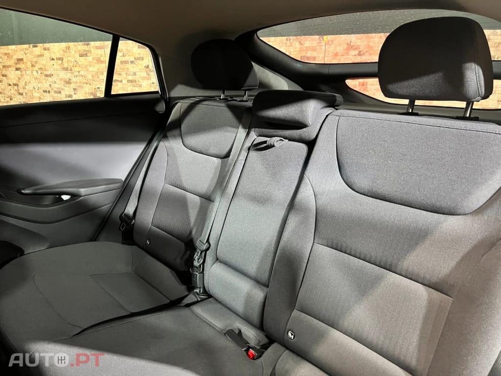 Hyundai Ioniq 1.6 GDI PHEV