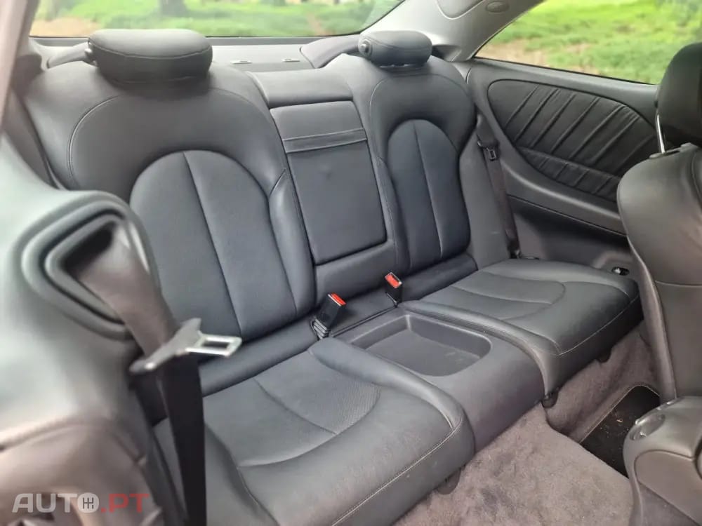 Mercedes-Benz CLK 240 Outro