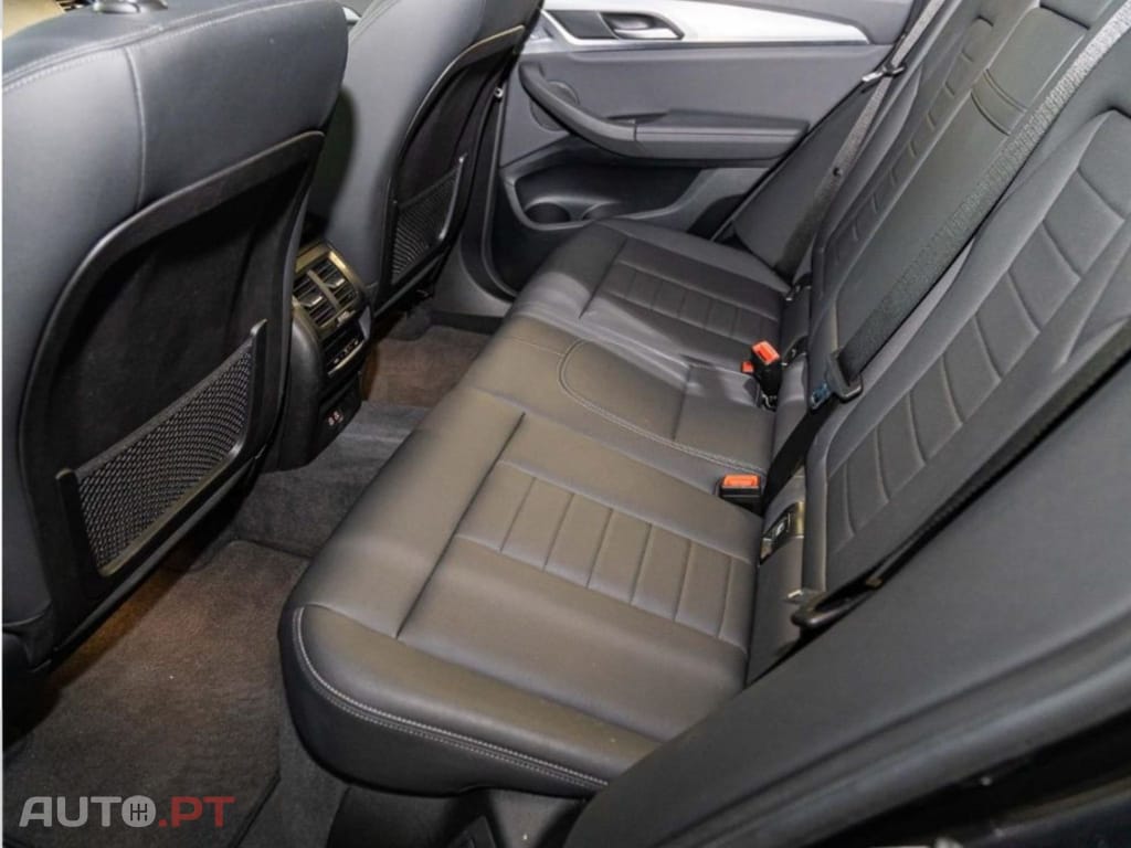 BMW iX3 I.V.A DEDUTIVEL 