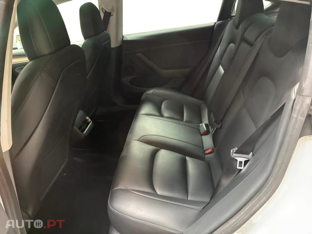 Tesla Model 3 Standard Range Plus RWD