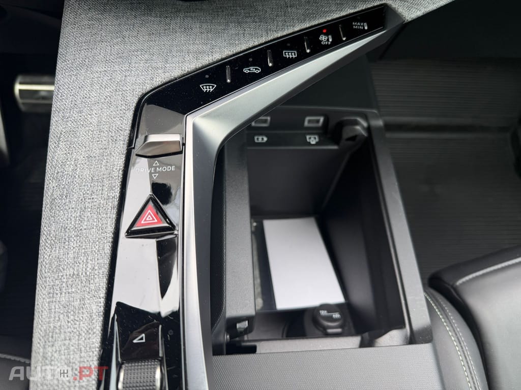 Peugeot E-5008 73 kWh GT