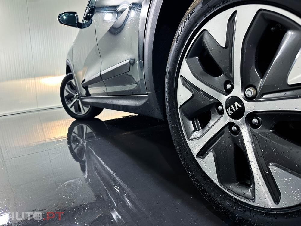 Kia Niro 64kWh Premium Pack
