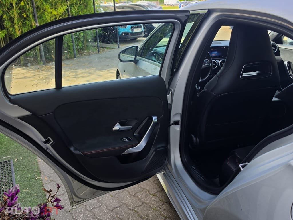 Mercedes-Benz A 250 e 8G-DCT AMG Line
