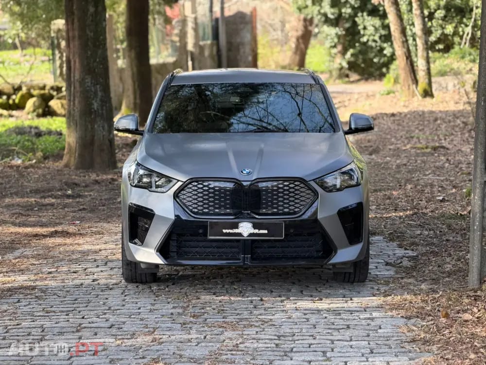 BMW iX2 xDrive30 Pack Desportivo M Pro