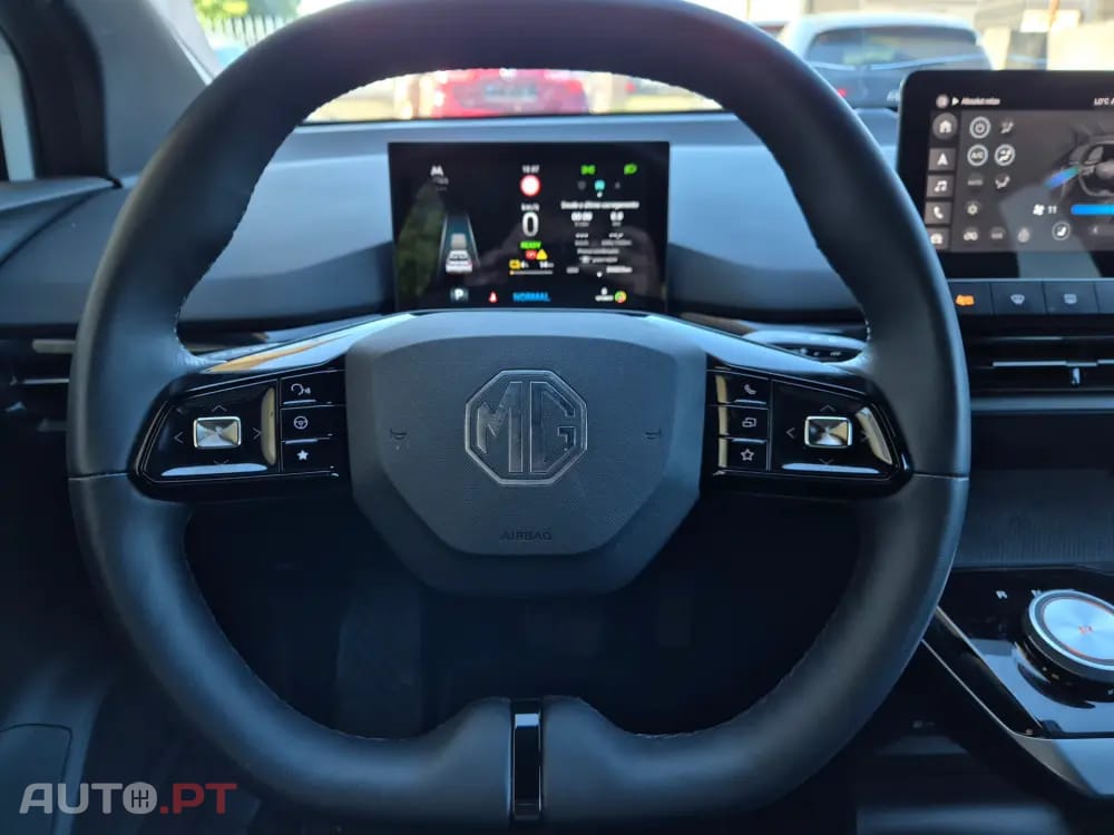 MG MG4 64 kWh Luxury